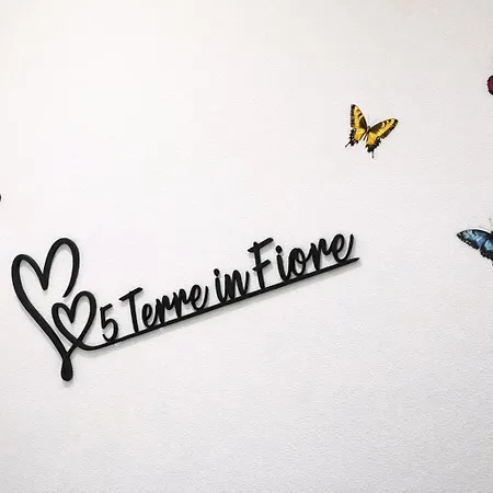 Cinque Terre In Fiore - Mytouristhome Affittacamere La Spezia